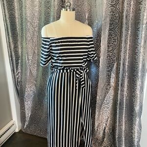 Beachsissi: Off-Shoulder Black and White Striped Dress